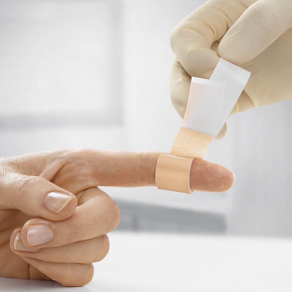 Leukoplast Universal Strips 28 x 72 mm — afbeelding 2