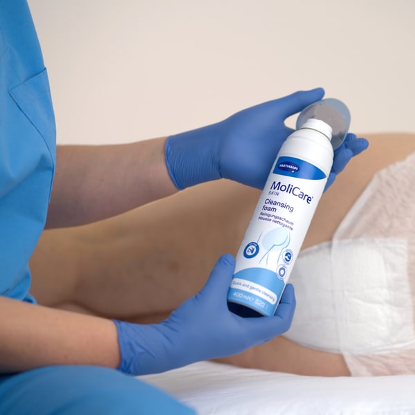 MoliCare® Skin reinigingsschuim 400 ml — afbeelding 2